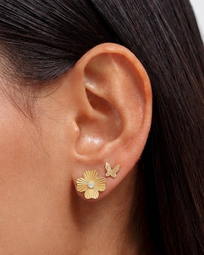 Gold and Diamond Fluted Flower Studs - Sparkle Society