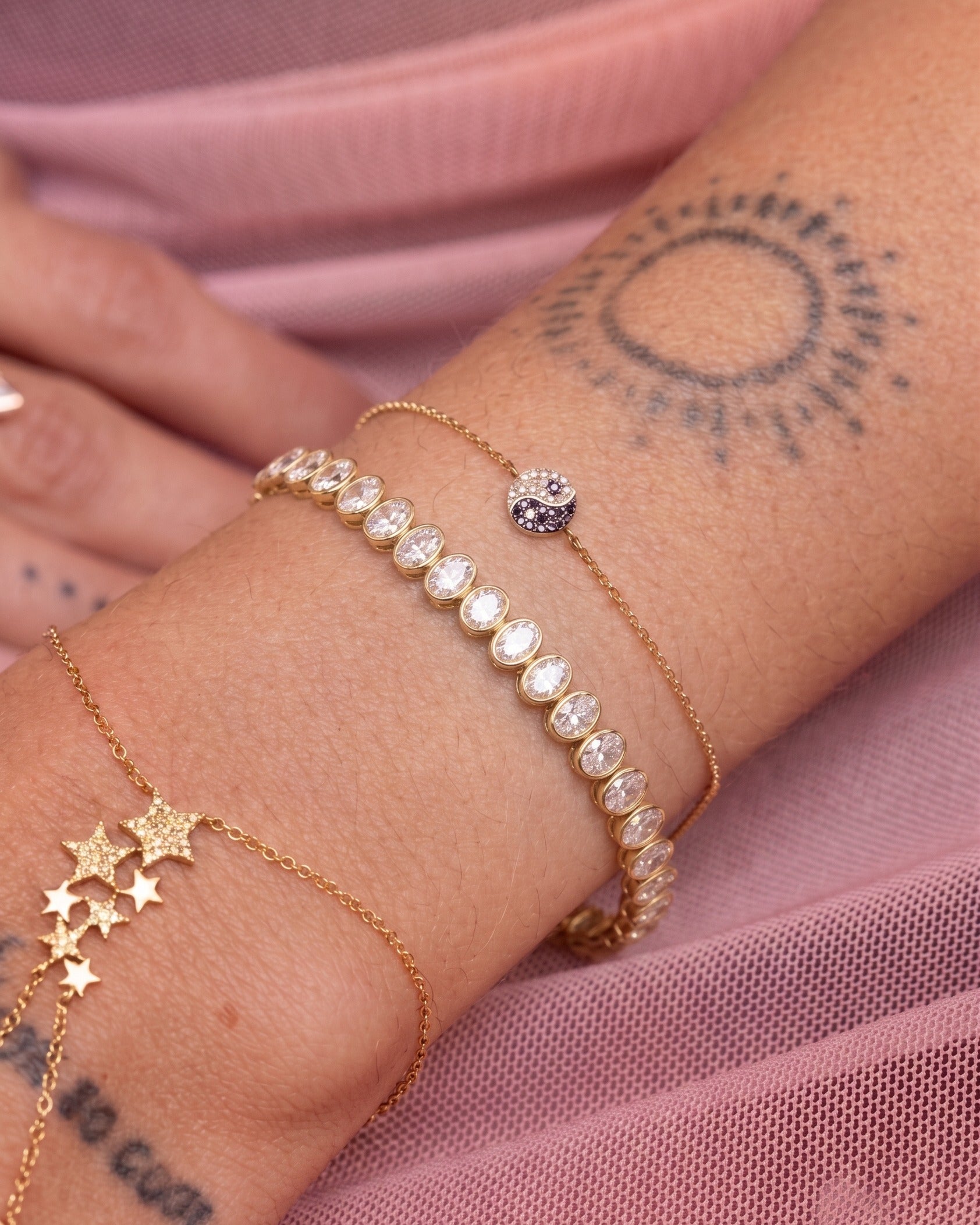Oval Diamond Bezel Tennis Bracelet - Sparkle Society