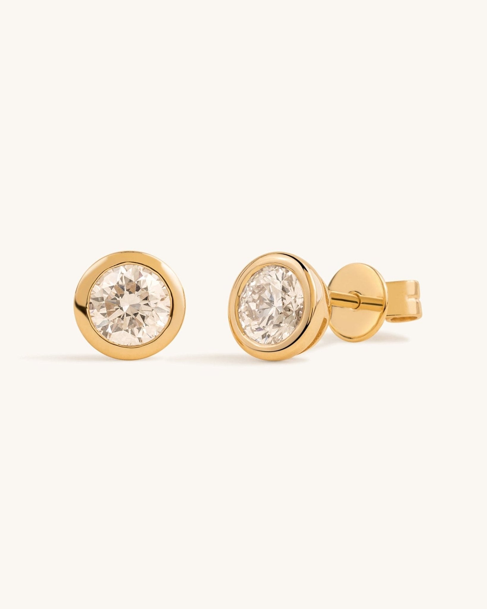 Round Diamond Bezel Studs - Sparkle Society