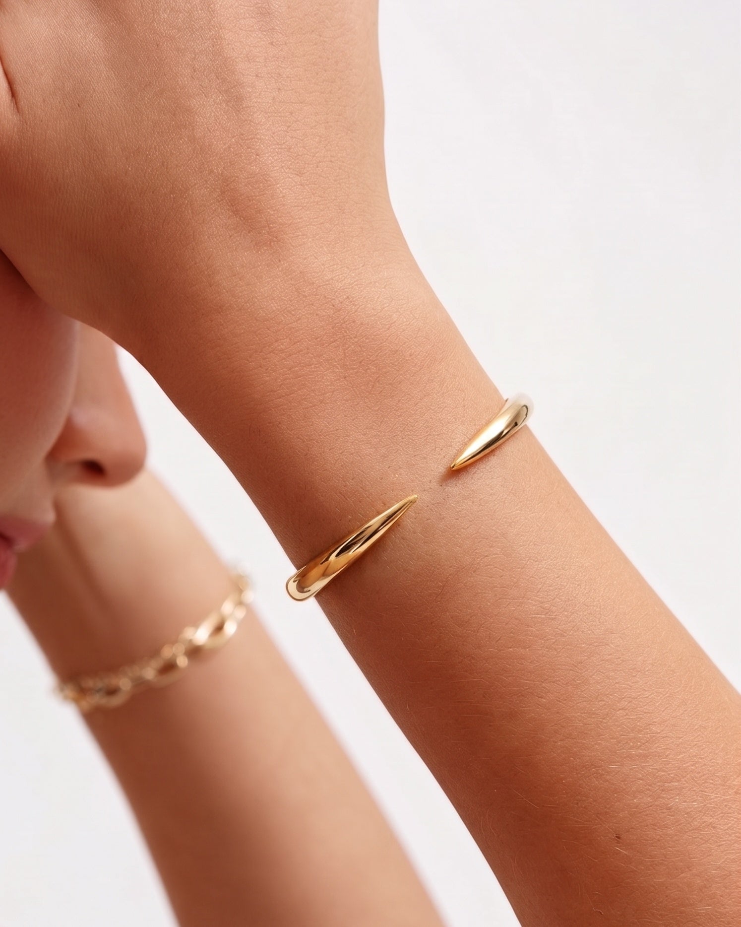 Solid Gold Claw Bangle - Sparkle Society