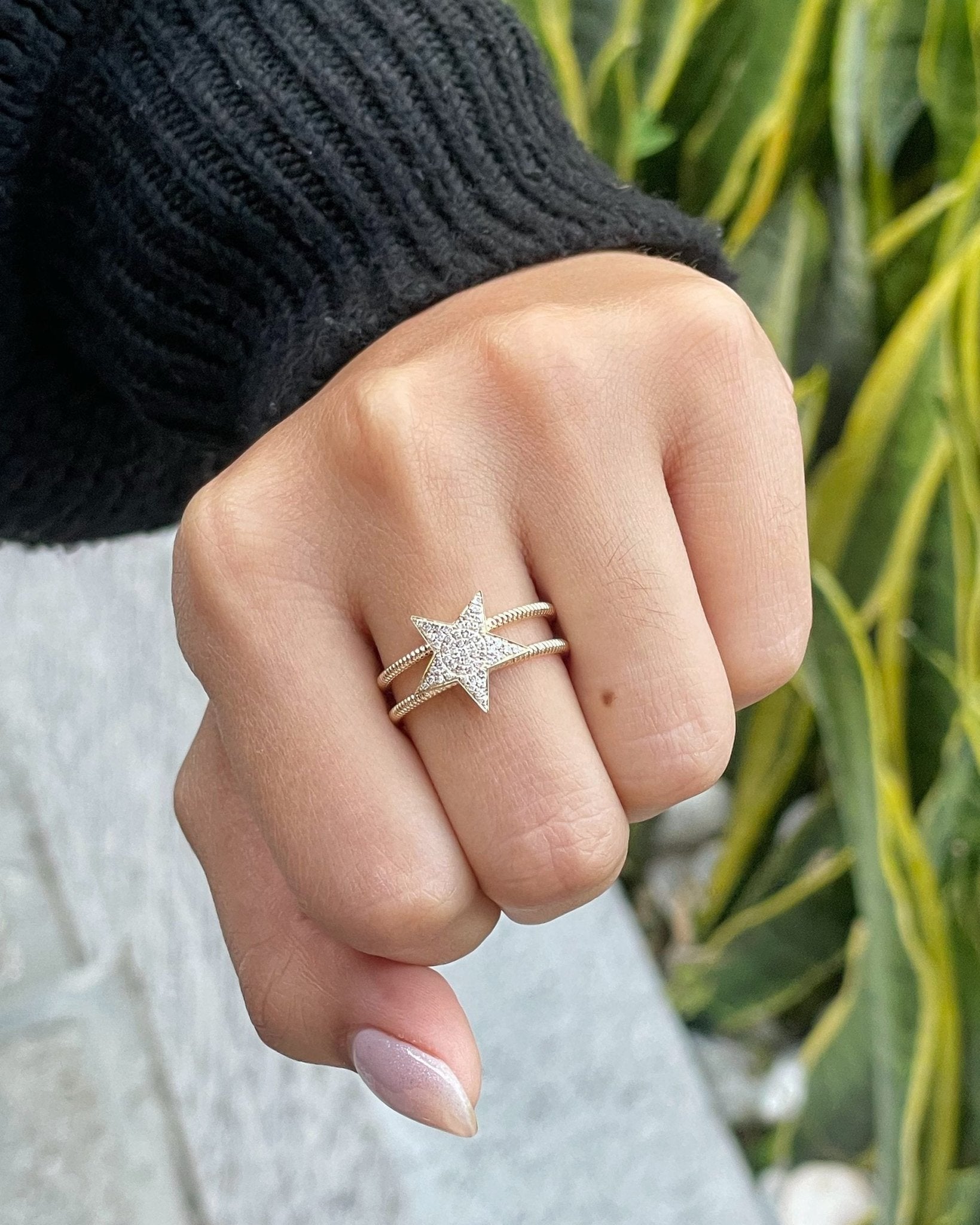 Diamond Star Gold Ribbed Ring - Sparkle Society