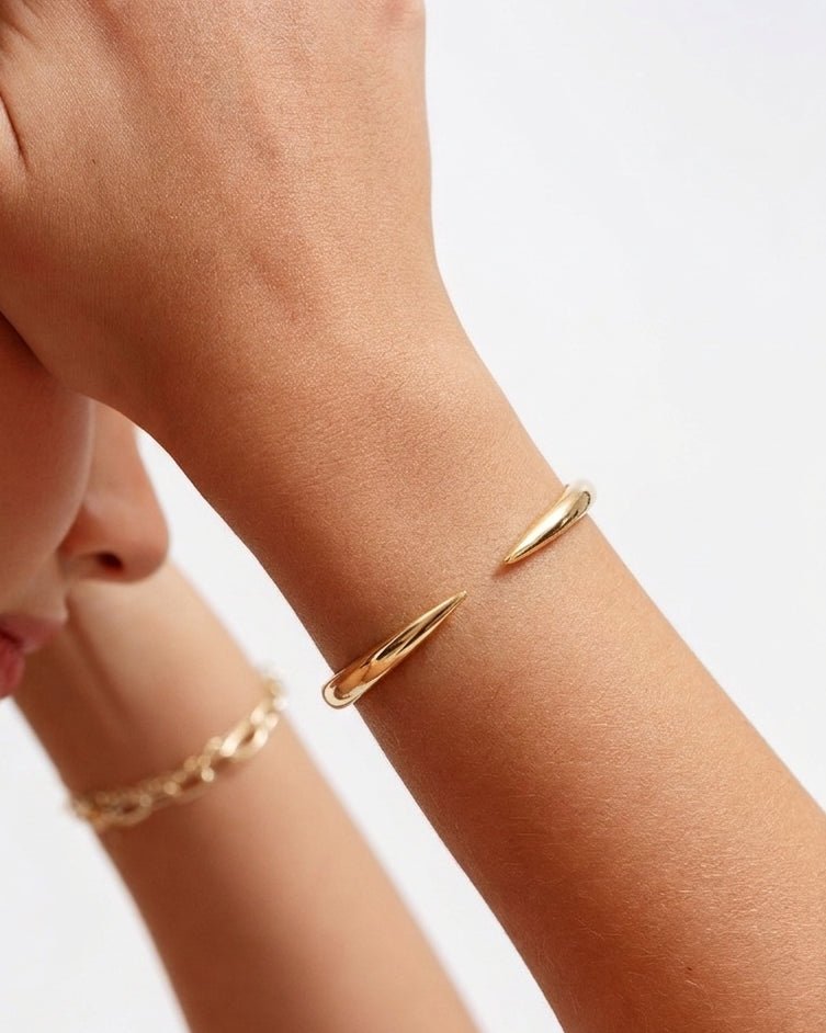 Solid Gold Claw Bangle - Sparkle Society