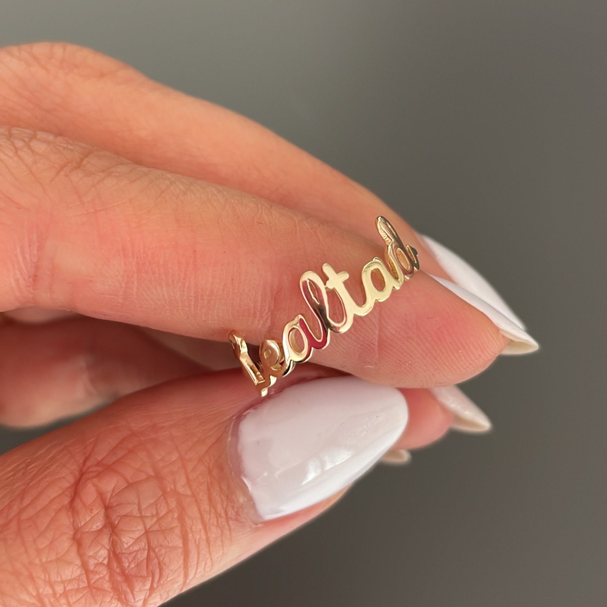 Wire on sale name ring